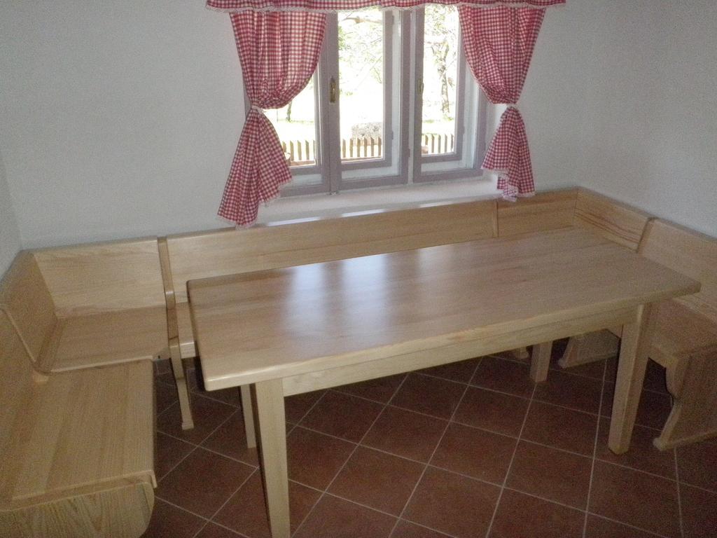 Holiday Home Rizvan City Brusane エクステリア 写真
