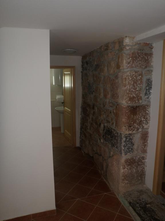 Holiday Home Rizvan City Brusane エクステリア 写真