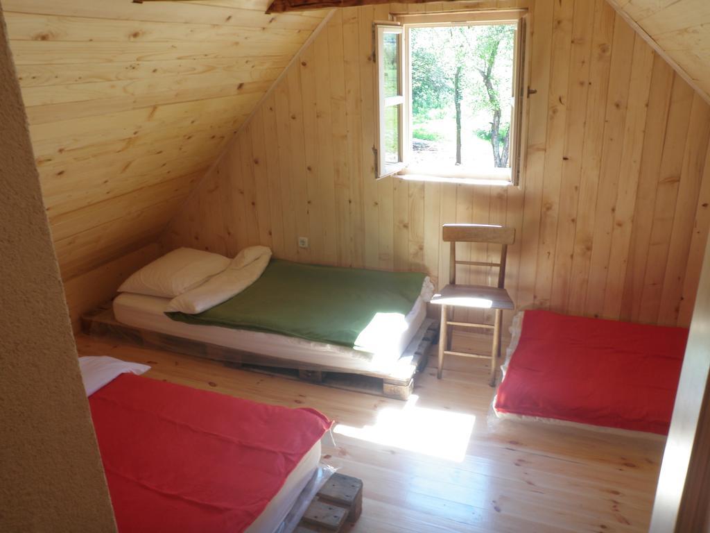 Holiday Home Rizvan City Brusane エクステリア 写真